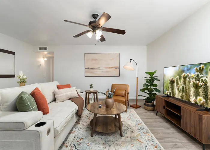 Apartment 2br Pool Hot Tub Kids Playground & Bbq Area *